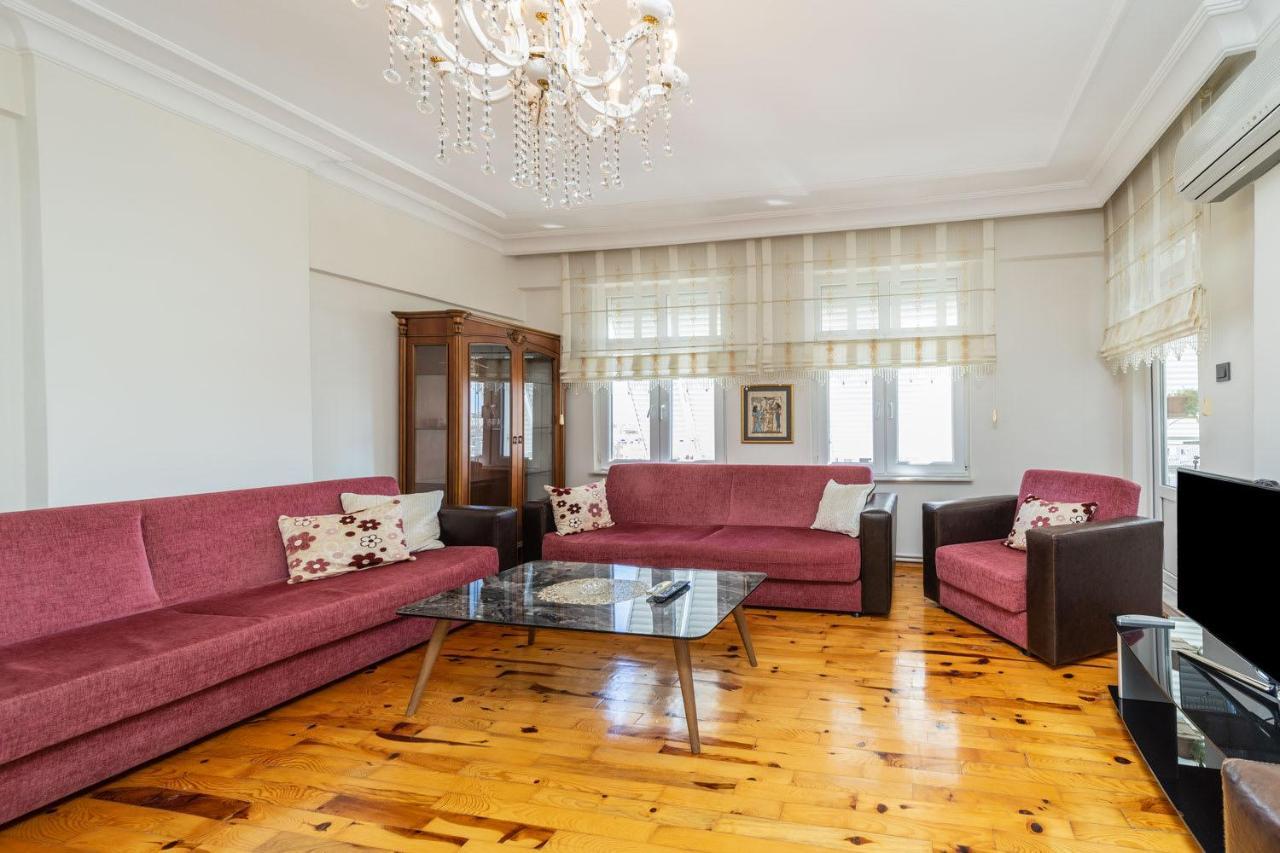 And Pleasant Flat In Muratpasa *