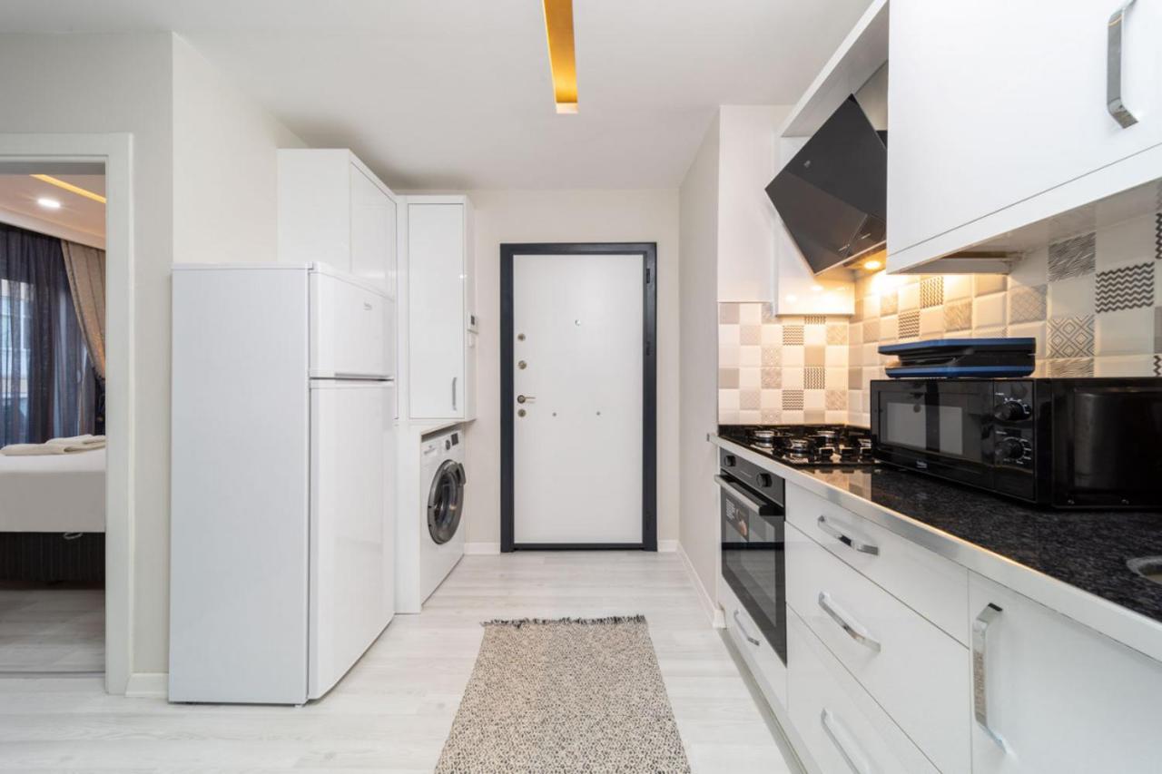 Modern And Central Flat Near Beach In Muratpasa *
