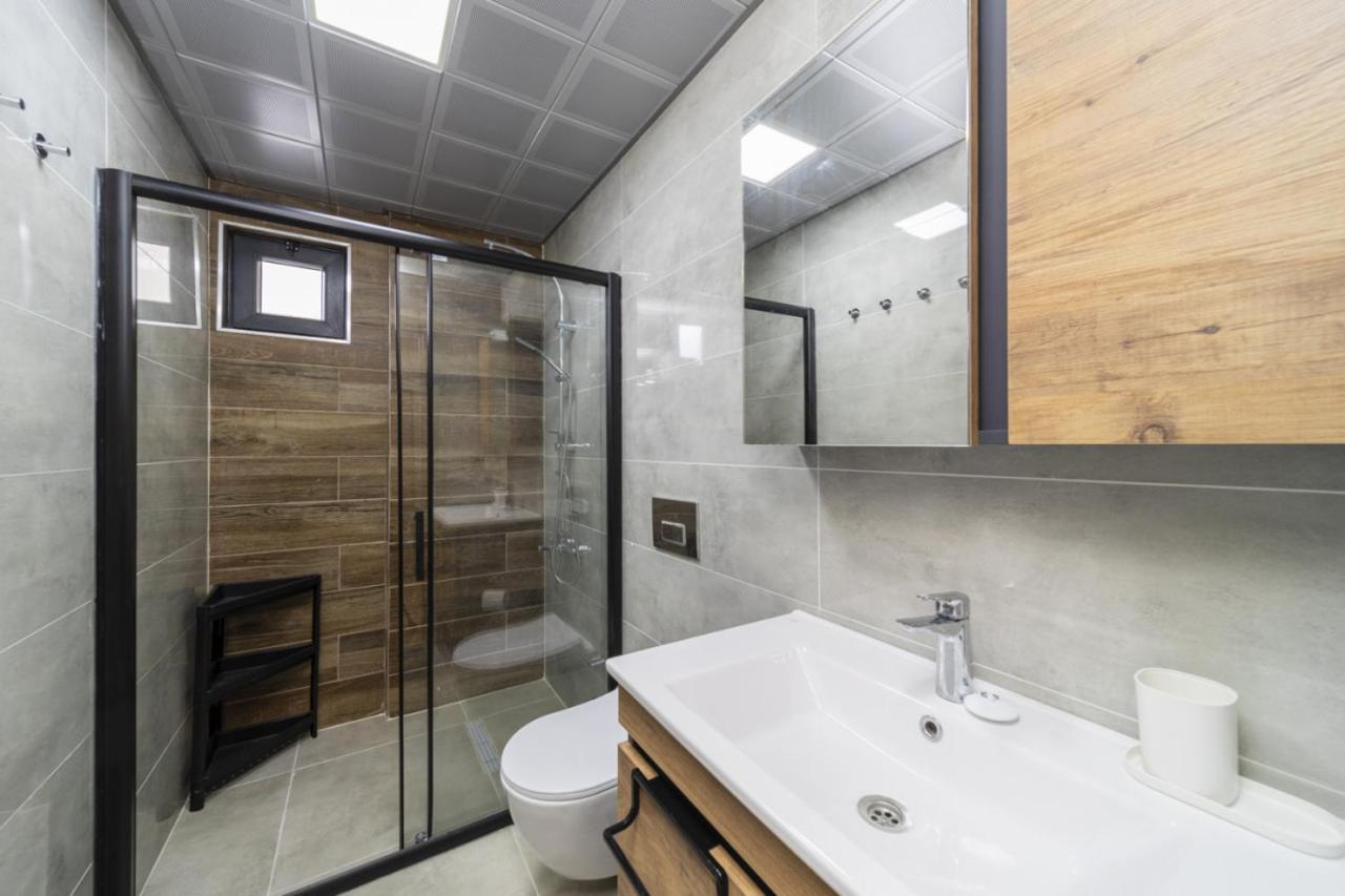 Chic Flat With Central Location In Muratpasa