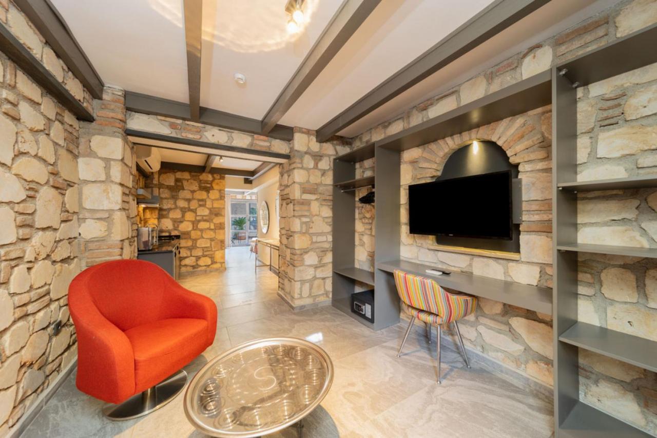 Amazing Flat Near Hadrians Gate *