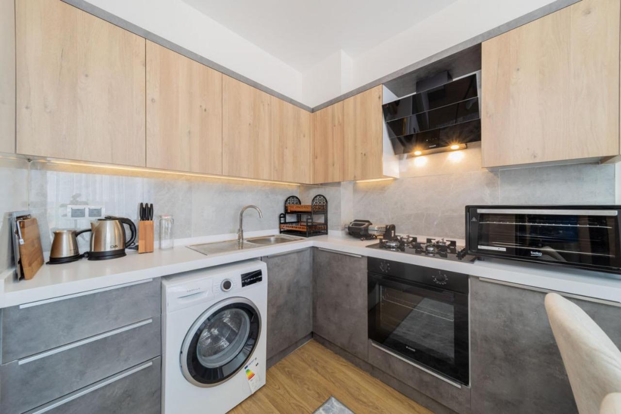 Apartment Remarkable Flat With Shared Pool In Kepez