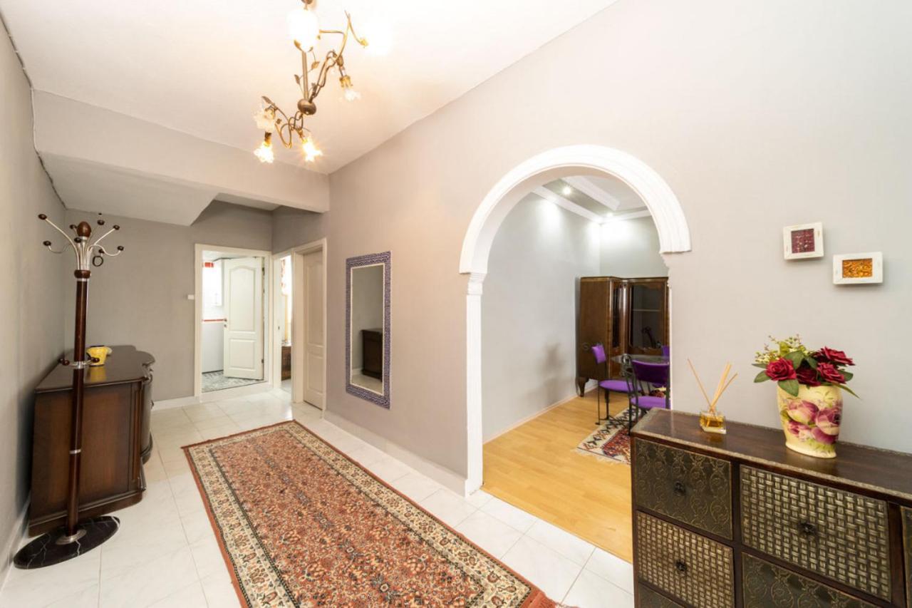 Colorful Flat Close To The Coast In Muratpasa *
