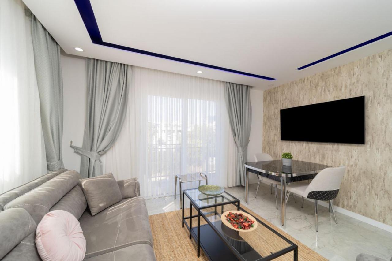 Modern Flat Near Beach In