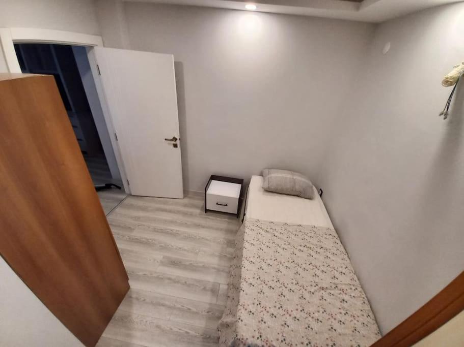 2+1 Full Furnished Flat Near To Sea For Rent Apartment *