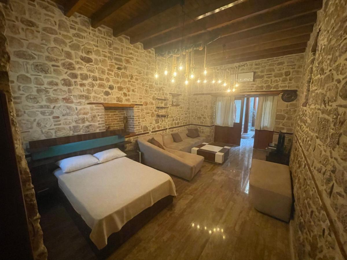 Stony House In The Old Town Tatil Evi *