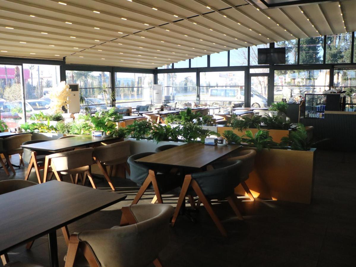 Isnova Airport 4*