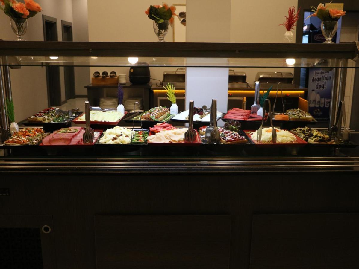 Isnova Airport Hotel 4*