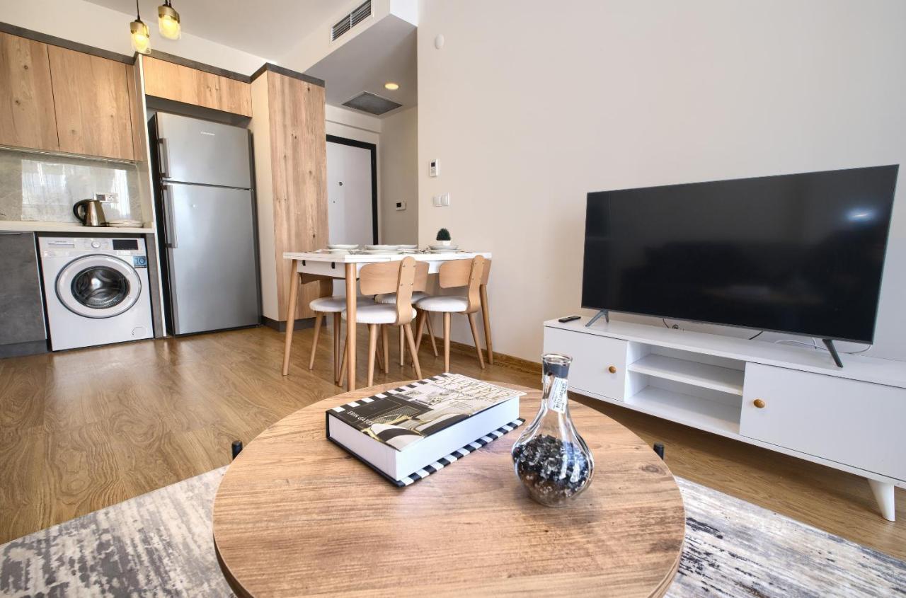 Apartment 1207 By Newinn *