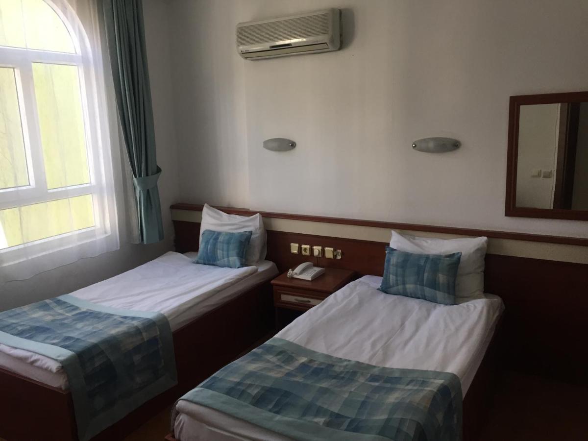 Oscar Hotel *