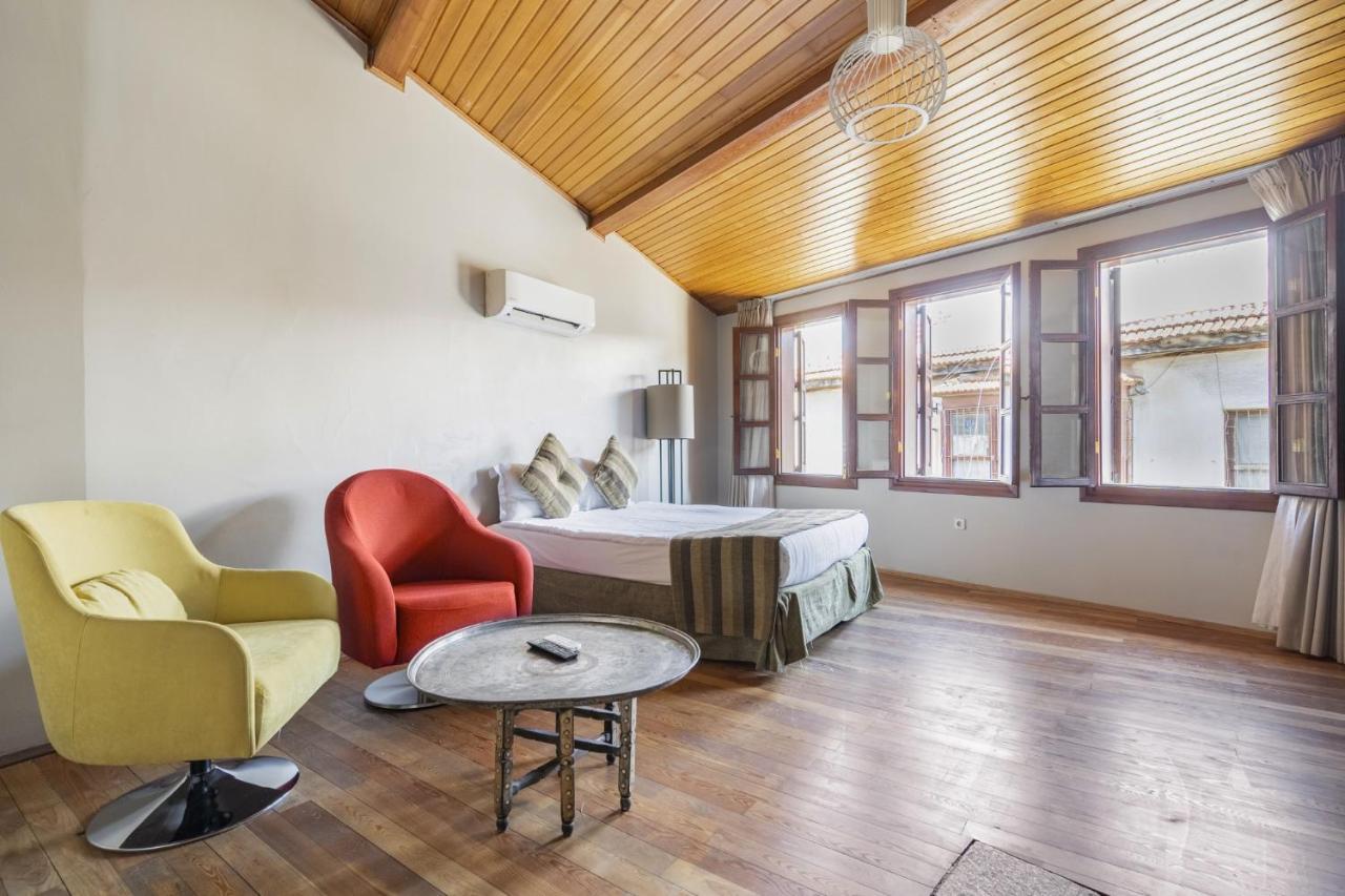 Mesmerizing Flat Near Hadrians Gate *