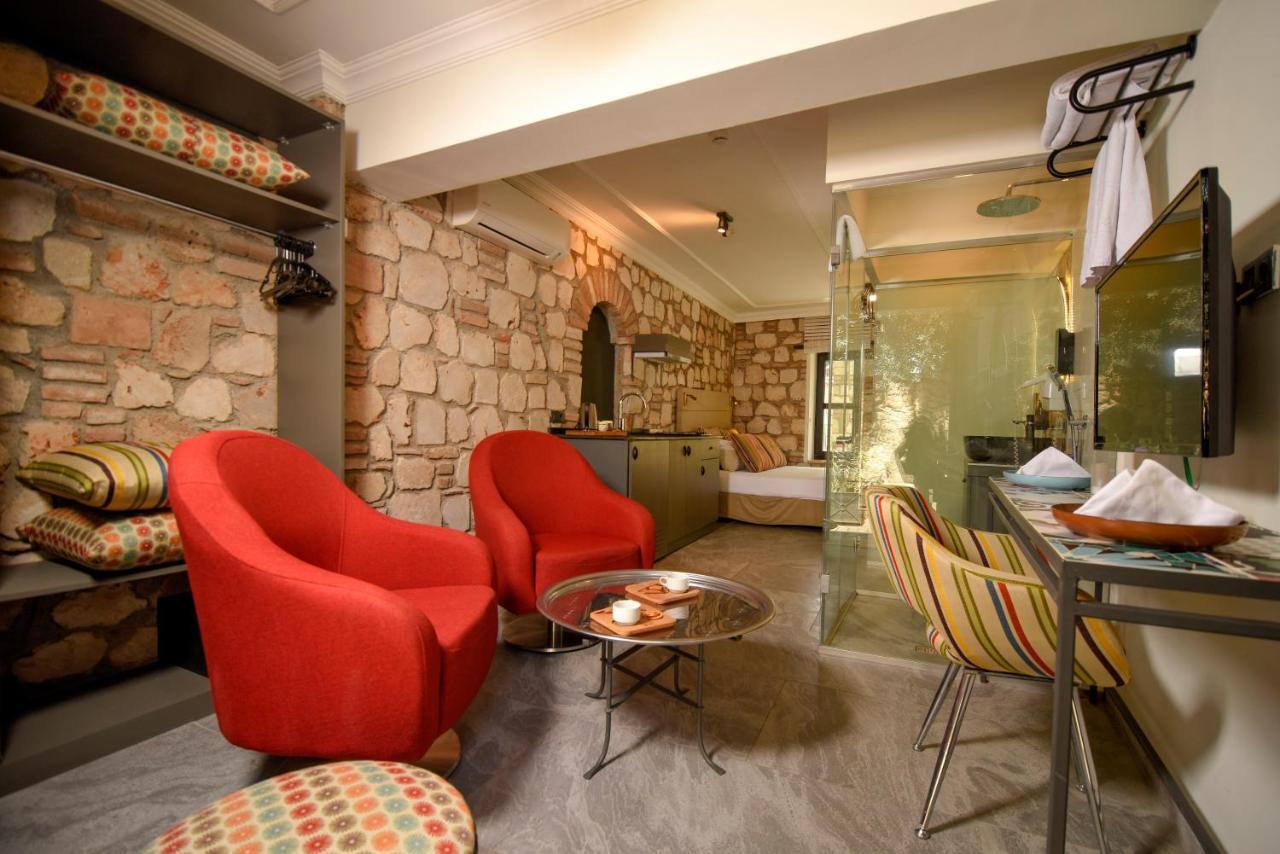 Magnificent Flat With Patio Near Hadrian's Gate