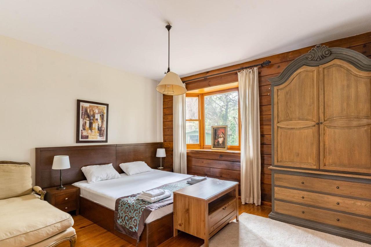 Very Special 6 Bdr Great For Family Reunions *
