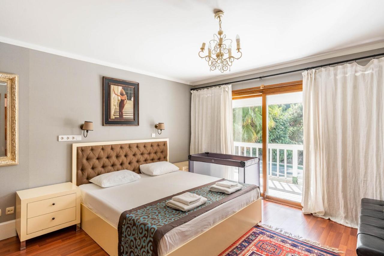 Very Special 6 Bdr Great For Family Reunions *
