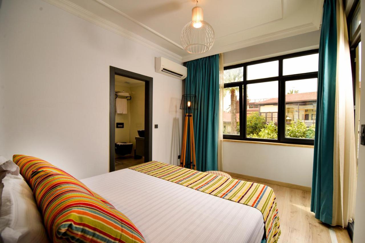 Remarkable Flat With Balcony Near Hadrian's Gate Privatunterkunft