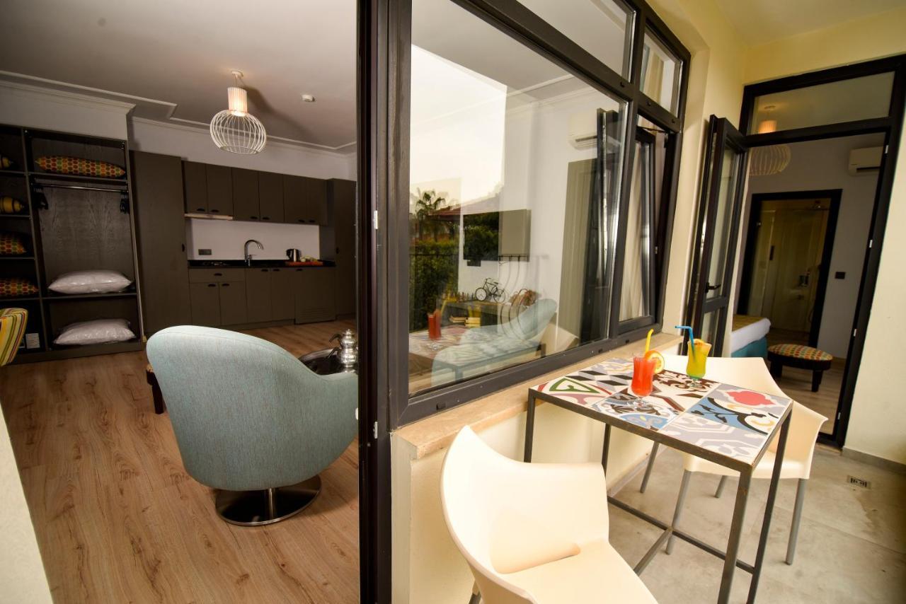 Privatunterkunft Remarkable Flat With Balcony Near Hadrian's Gate Antalya
