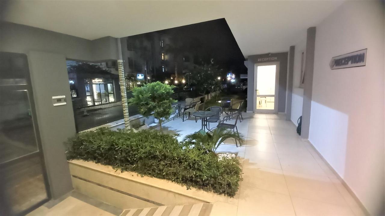 Mango Aparthotel
