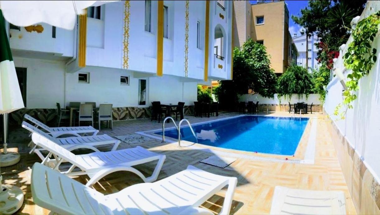 Lavin Garden Otel 3*