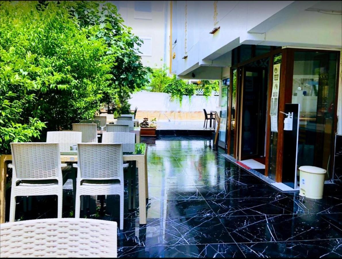Lavin Garden Otel 3*
