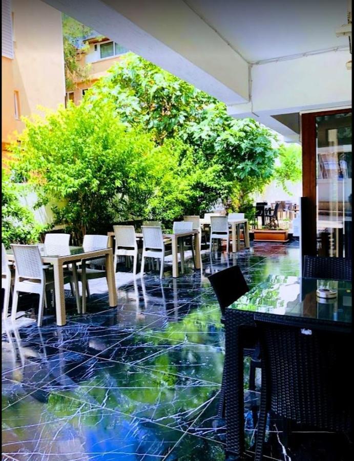Otel Lavin Garden 3*