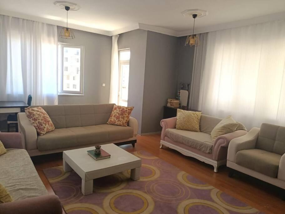 3+1 Daire.hizli Wifi,havalimani Plaj, Market Yakin Apartment *