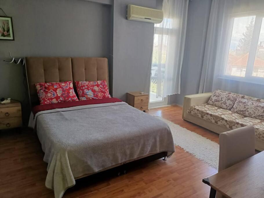 Apartment 3+1 Daire.hizli Wifi,havalimani Plaj, Market Yakin *