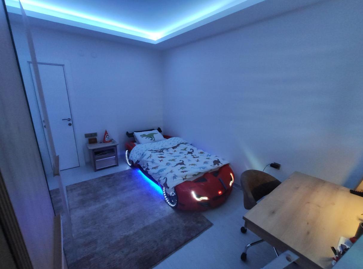 Sea & Sunset View Flat With Garden In Lara *