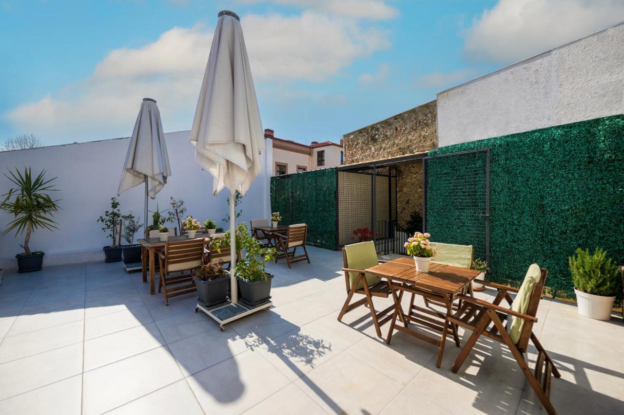 The Easy Terrace Hotel *