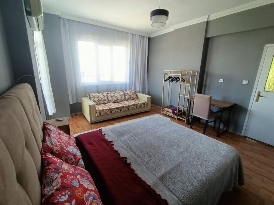 3+1 Daire.hizli Wifi,havalimani Plaj, Market Yakin