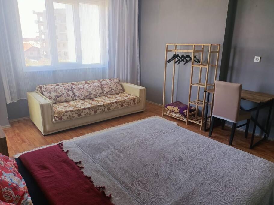 3+1 Daire.hizli Wifi,havalimani Plaj, Market Yakin Apartment