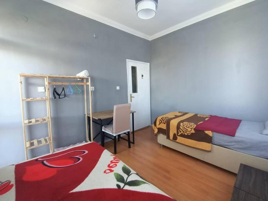 3+1 Daire.hizli Wifi,havalimani Plaj, Market Yakin Apartment *