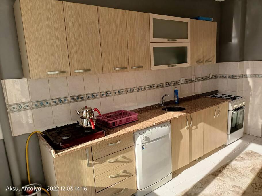 3+1 Daire.hizli Wifi,havalimani Plaj, Market Yakin Apartment Antalya
