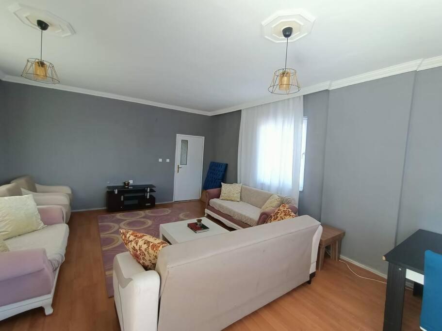 Apartment 3+1 Daire.hizli Wifi,havalimani Plaj, Market Yakin