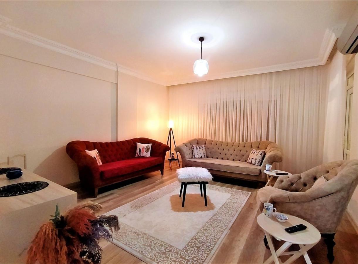 Spacious And Cozy In Muratpasa