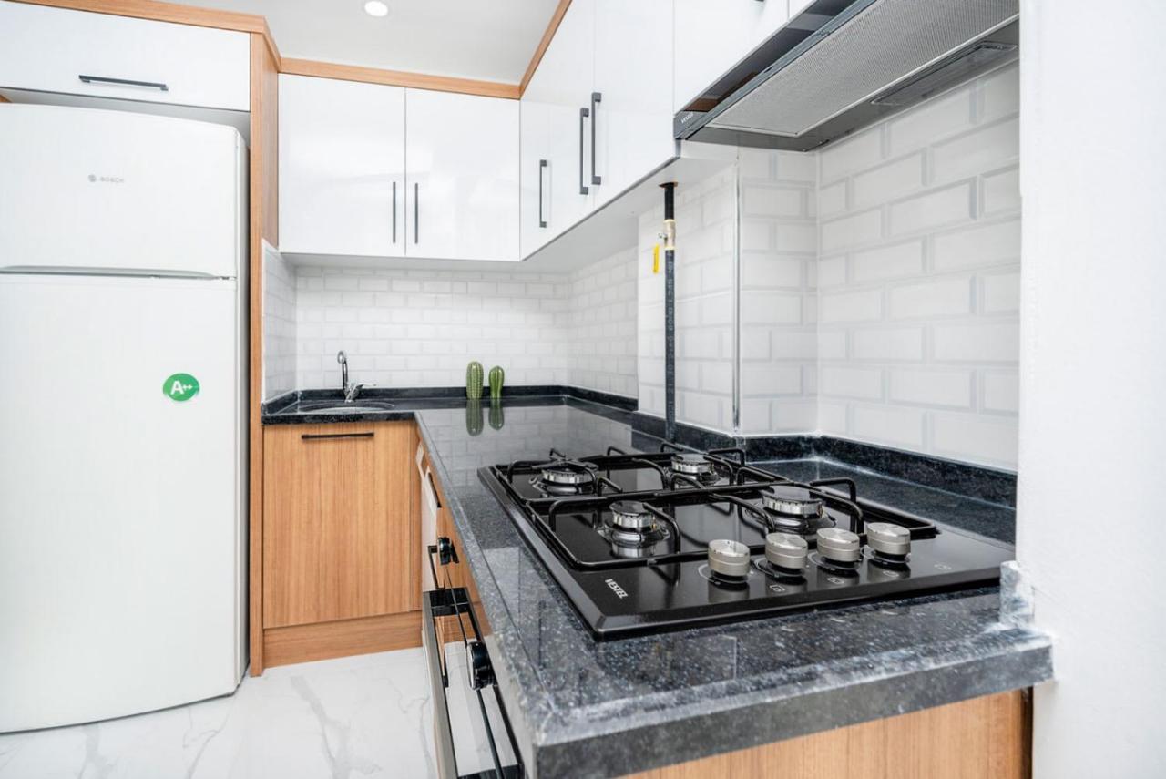 Missafir Modern Flat Near Beach In Muratpasa Apartment *