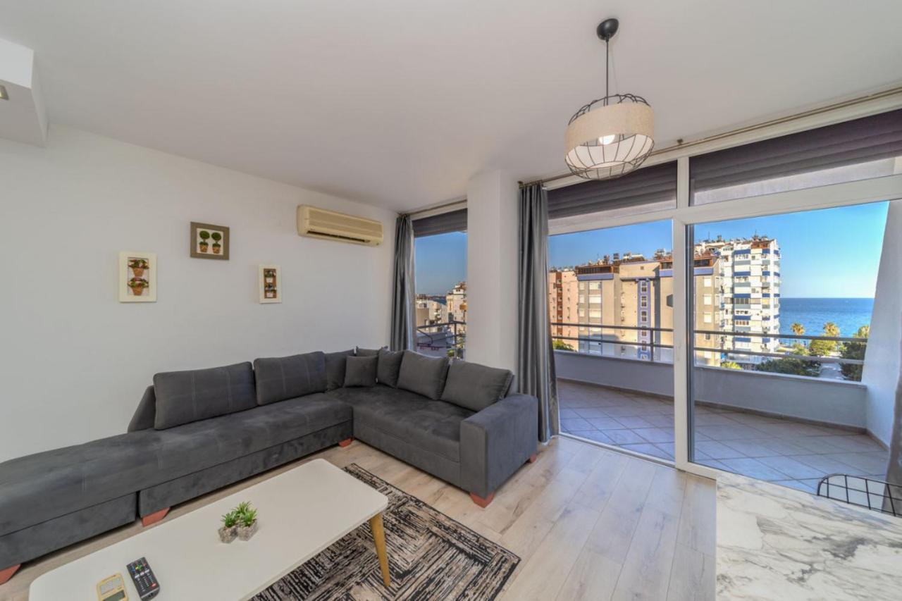 Refreshing Flat Within Walking Distance To Konyaalti With Sea View In Apartment *
