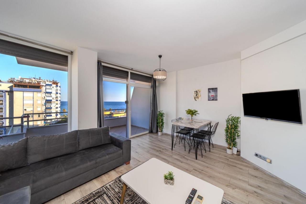 Refreshing Flat Within Walking Distance To Konyaalti With Sea View In * Antalya