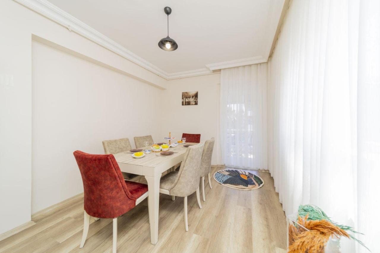 Spacious And Cozy In Muratpasa