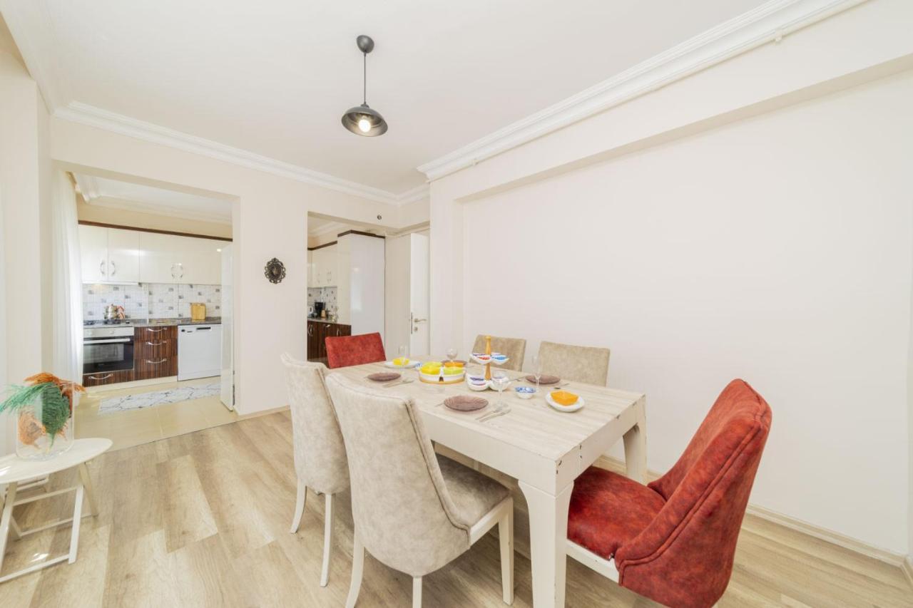 Spacious And Cozy In Muratpasa *