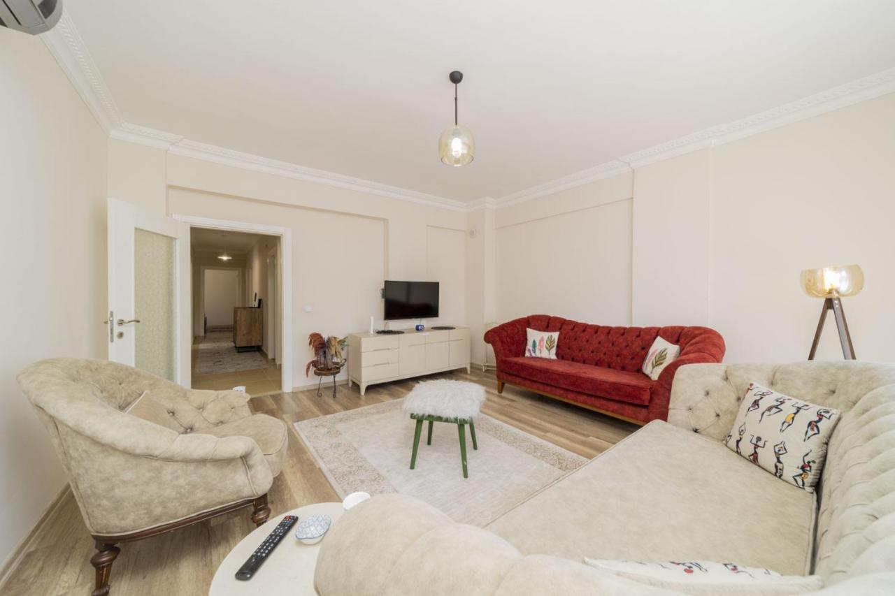 Spacious And Cozy In Muratpasa Antalya