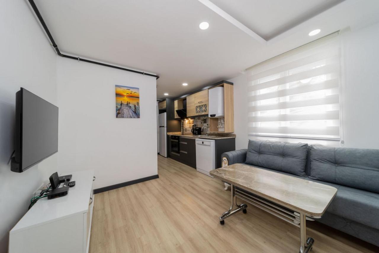 Charming Flat Near Beach In Muratpasa