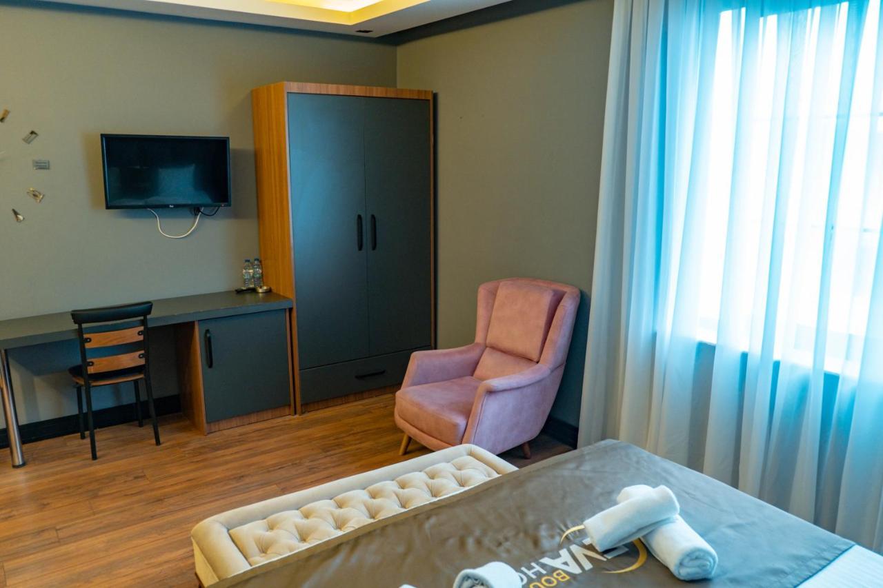 Eva Hotel