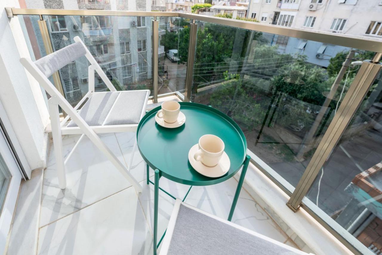 Apartment Missafir Modern Flat Near Beach In Muratpasa Antalya