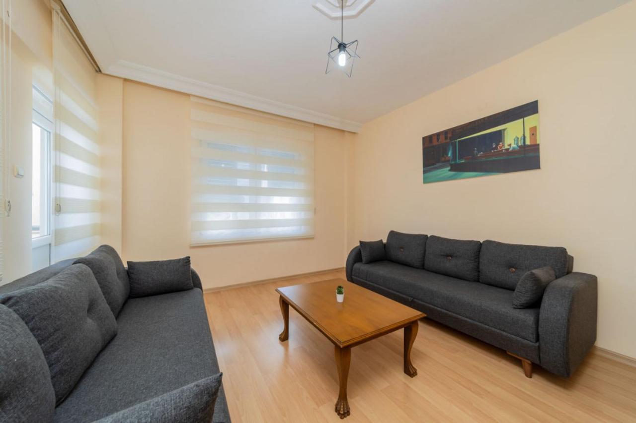 Cozy Flat With Balcony 5 Min To Konyaalti Appartement Antalya