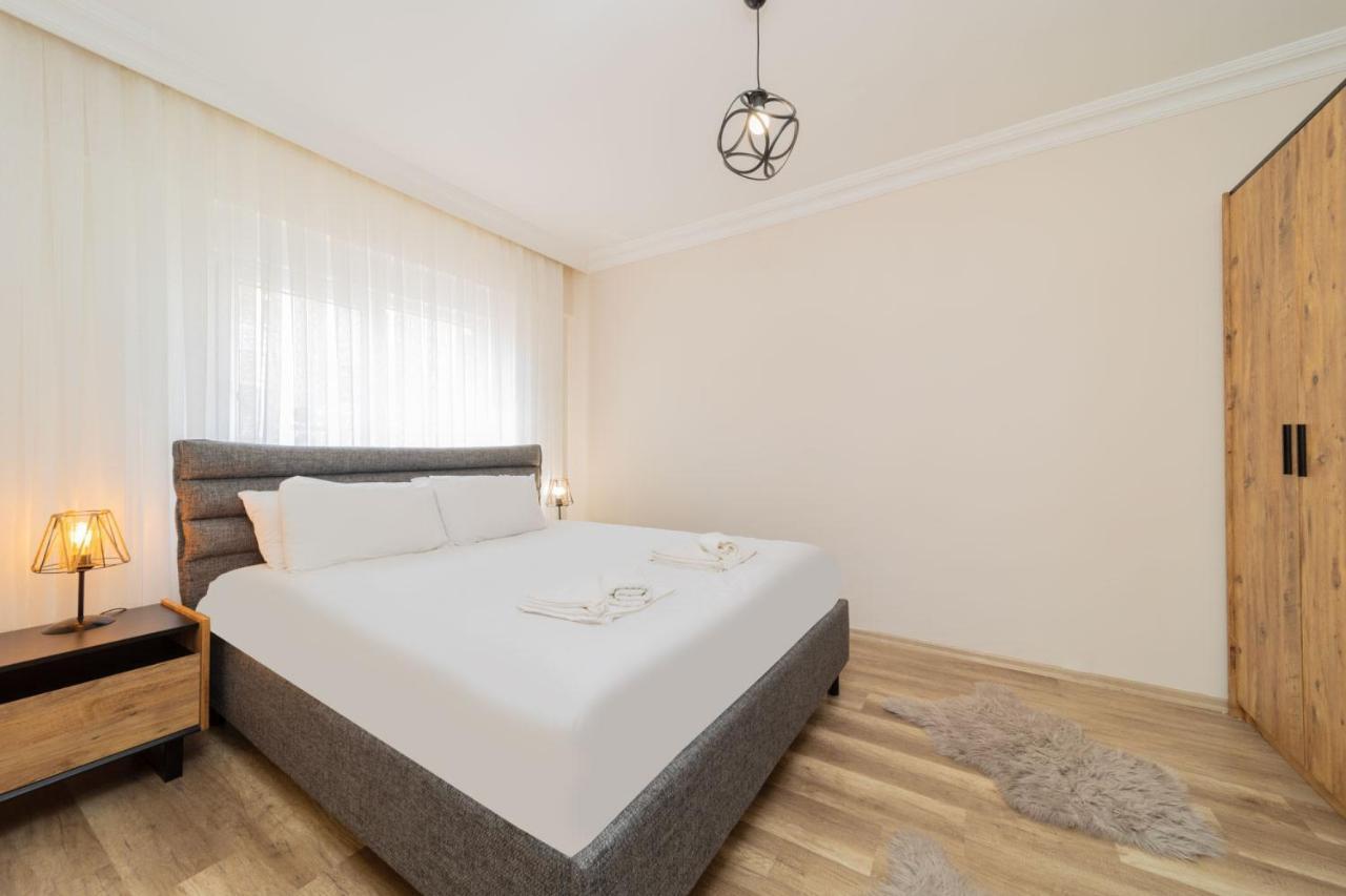 Spacious And Cozy In Muratpasa Apartment