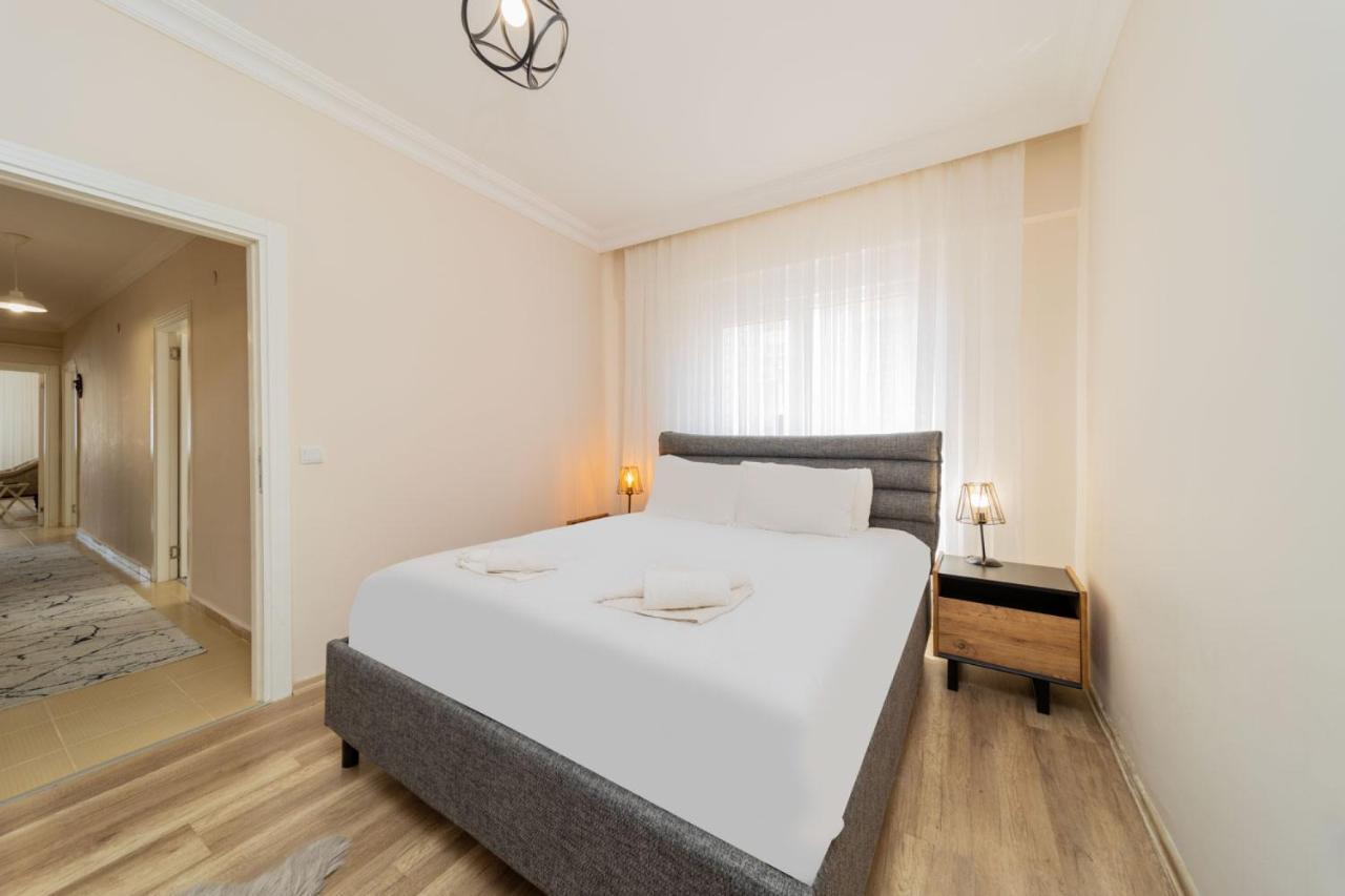 Spacious And Cozy In Muratpasa *