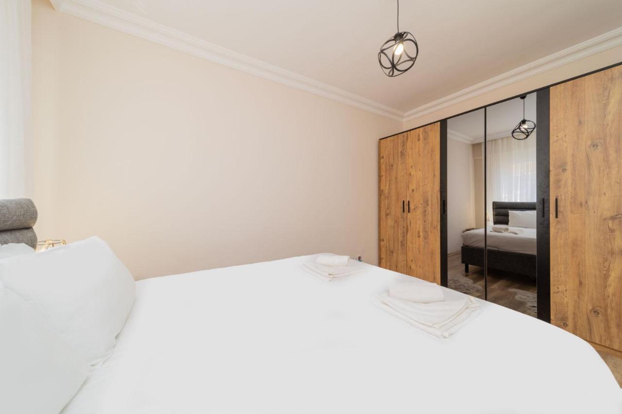 Spacious And Cozy In Muratpasa *
