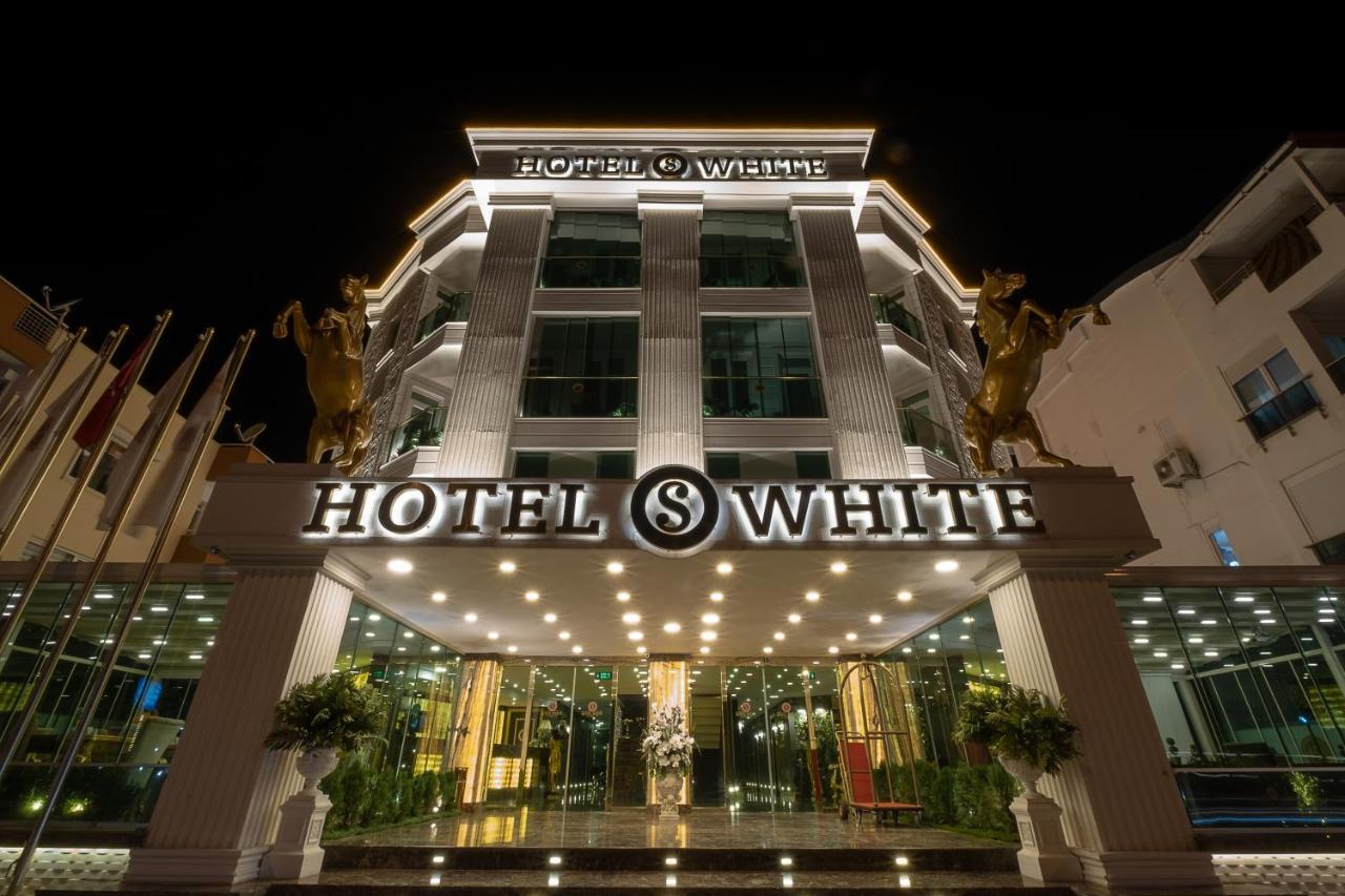 Hotel S White 3*