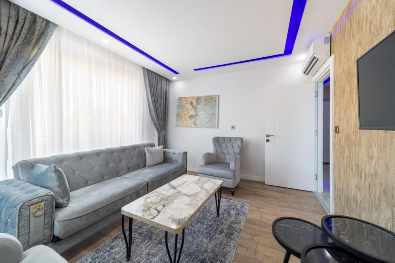 Modern And Central Duplex Near Beach In Apartment Antalya