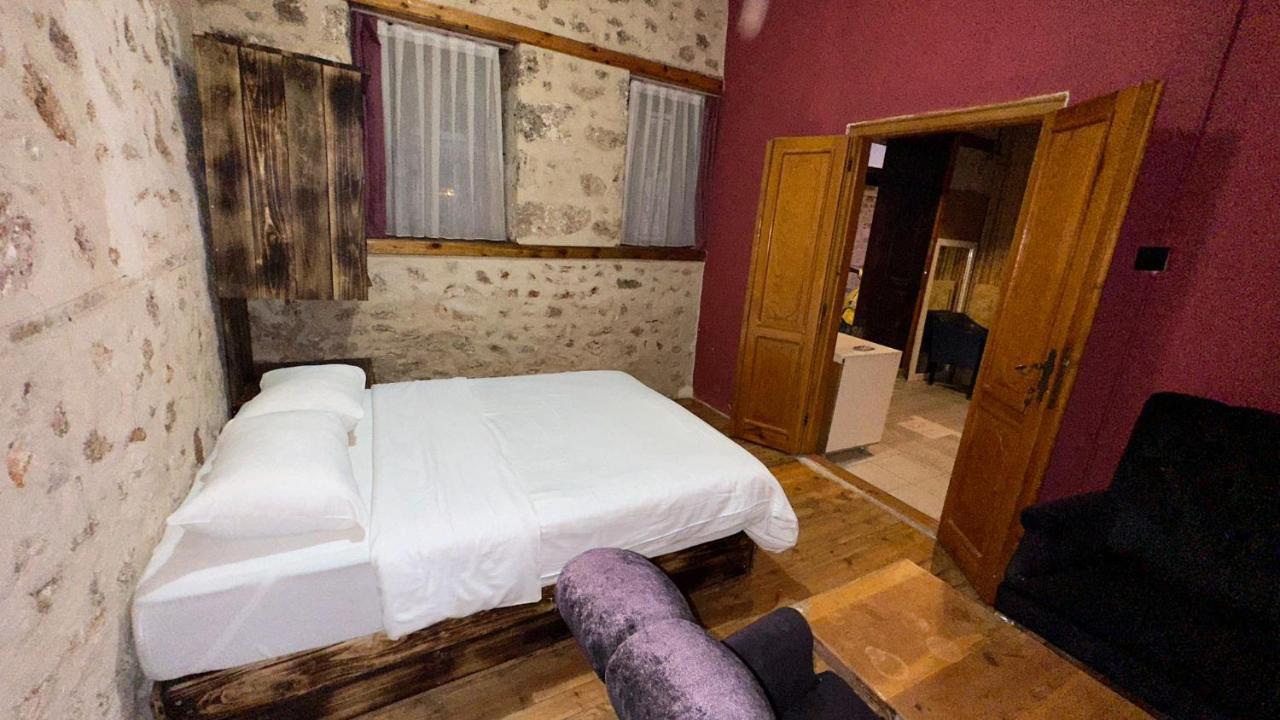 Wood House Hotel