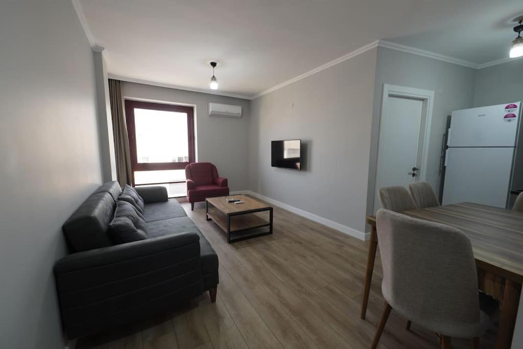 Royal Homes 406